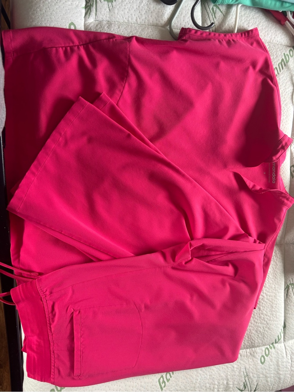 Mandala hot pink